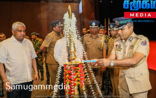 ஈஸ்டர் தாக்குதலுக்கு காரணமானவர்கள் யாராக இருந்தாலும் விசாரணையின் முடிவில் அதிகபட்ச தண்டனை வழங்கப்படும் - டிரான் அலஸ் தெரிவிப்பு!samugammedia 